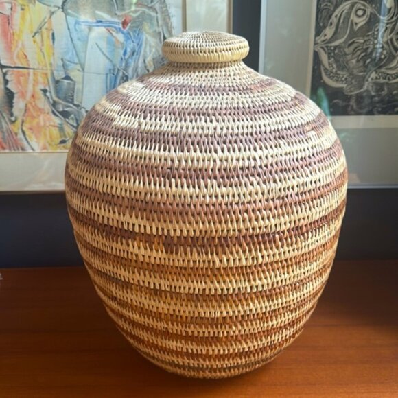 Handcrafted Native American vintage Woven Basket Vase - Picture 1 of 5